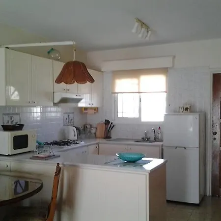 Cy King Village Apartament *
